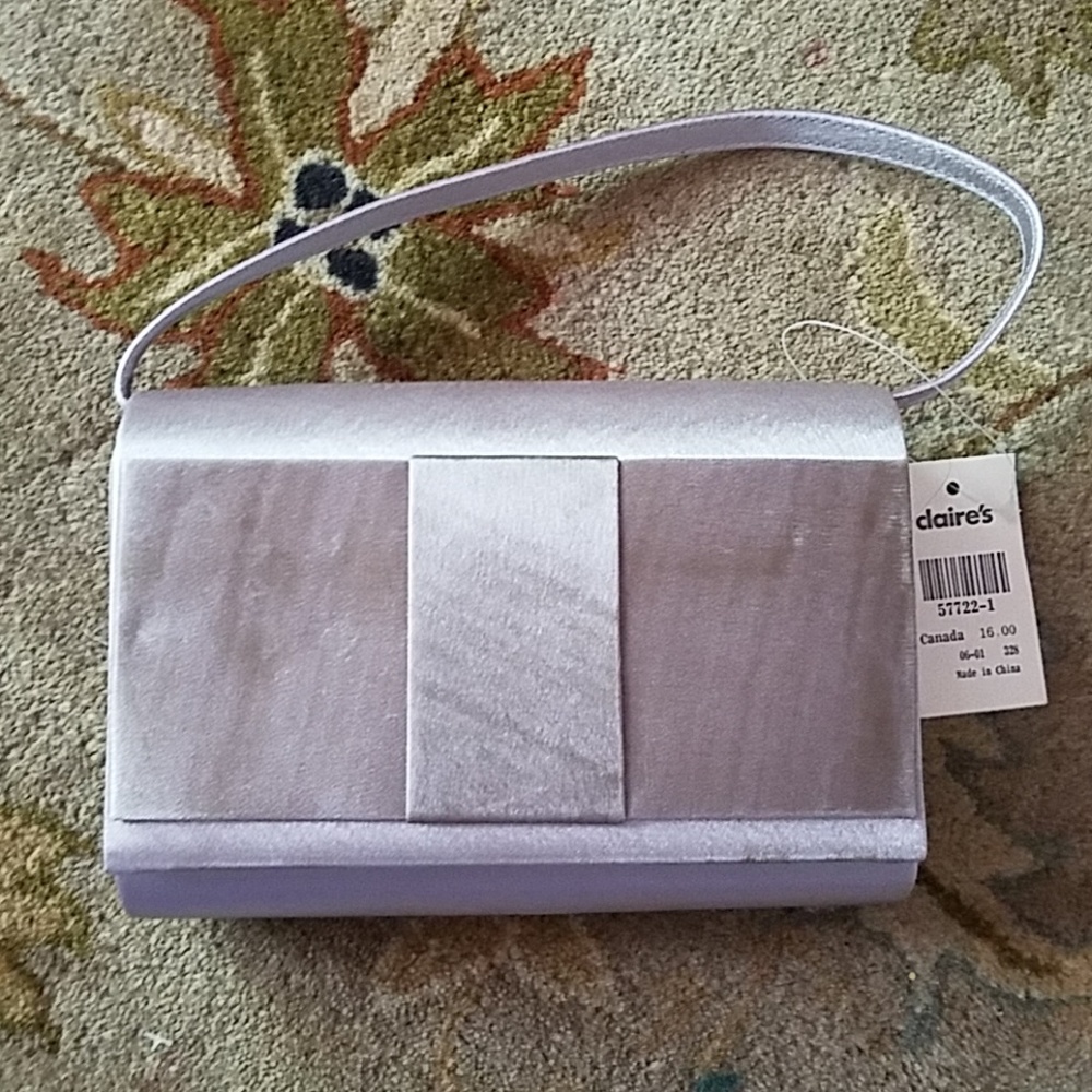 Claire's clutch